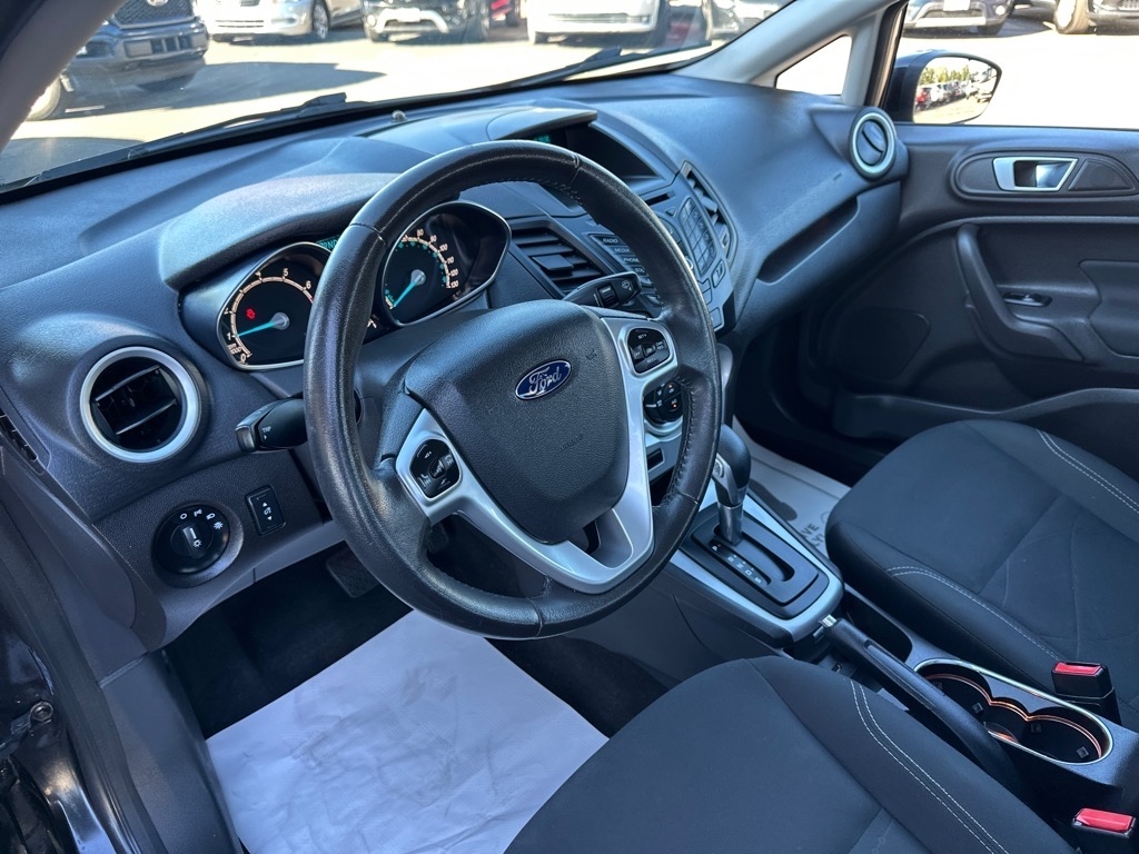Ford Fiesta 4dr Sdn SE 2014 Ford Fiesta 4dr Sdn SE 2014