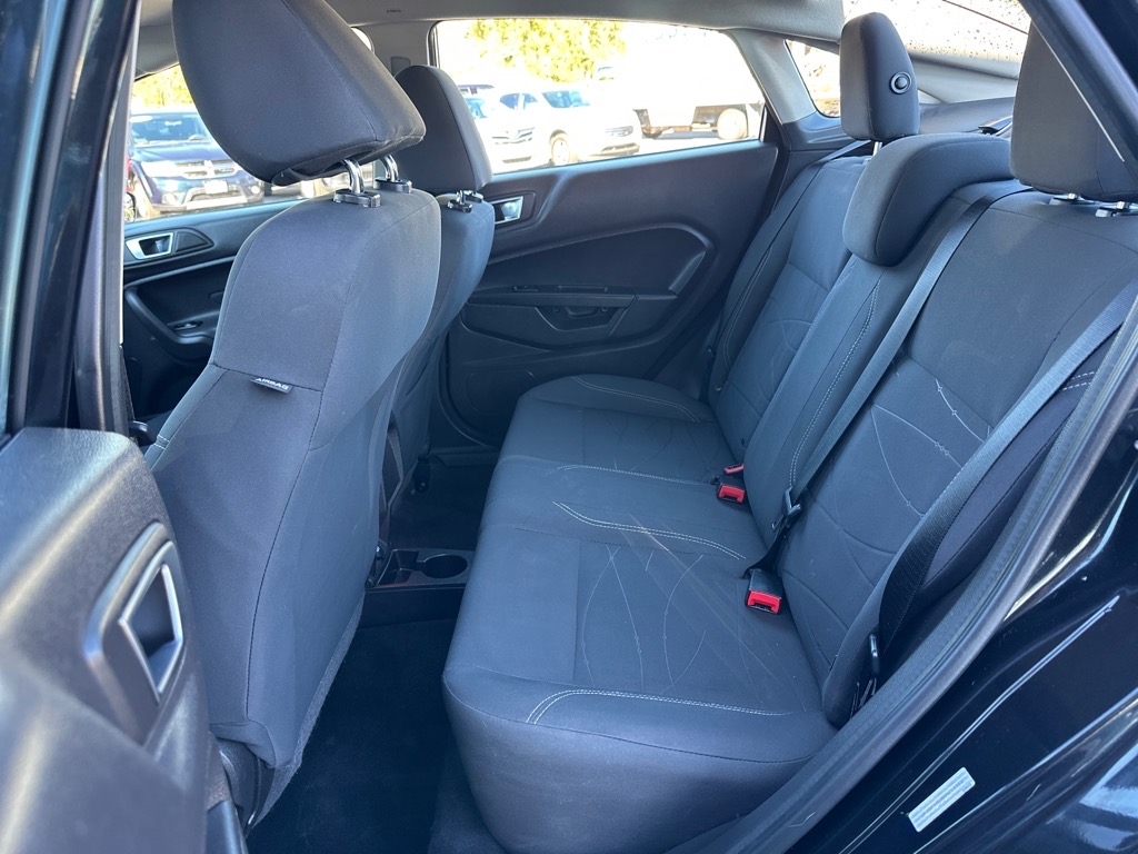 Ford Fiesta 4dr Sdn SE 2014 Ford Fiesta 4dr Sdn SE 2014
