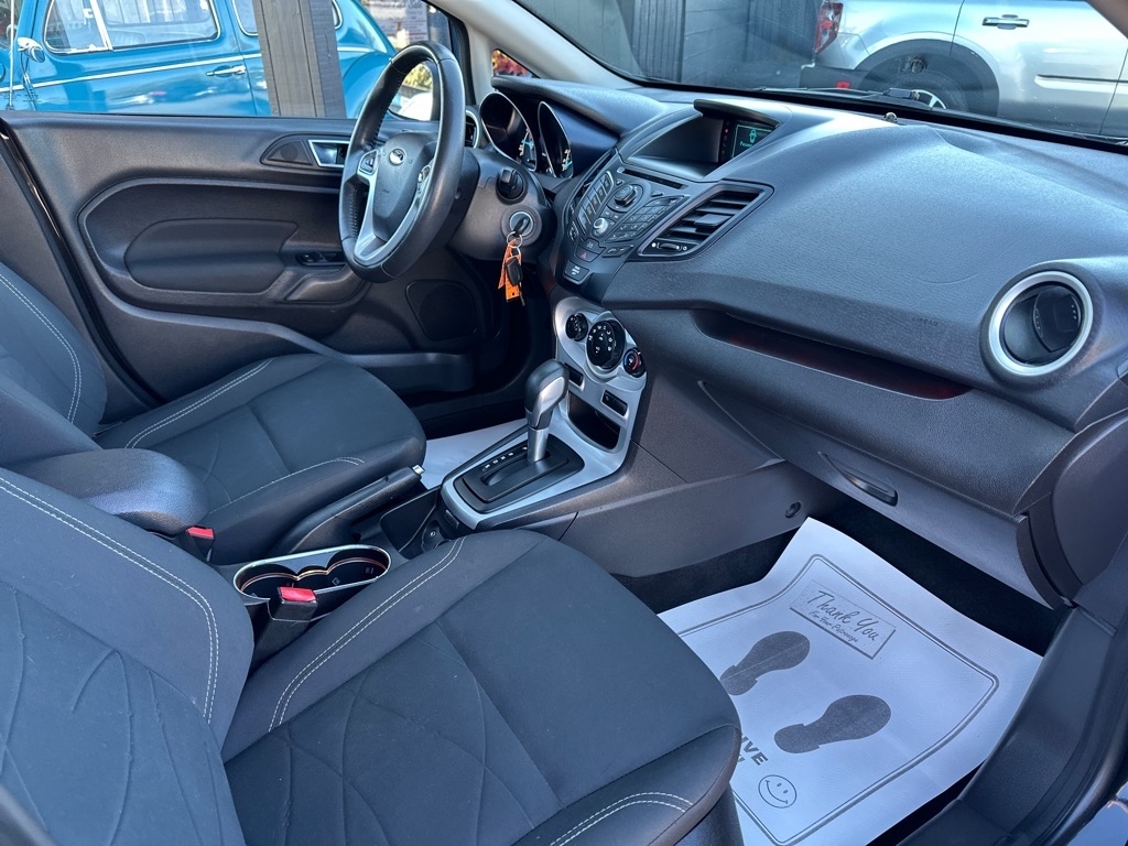 Ford Fiesta 4dr Sdn SE 2014 Ford Fiesta 4dr Sdn SE 2014