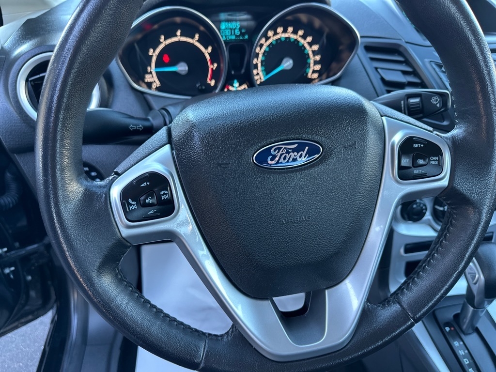 Ford Fiesta 4dr Sdn SE 2014 Ford Fiesta 4dr Sdn SE 2014