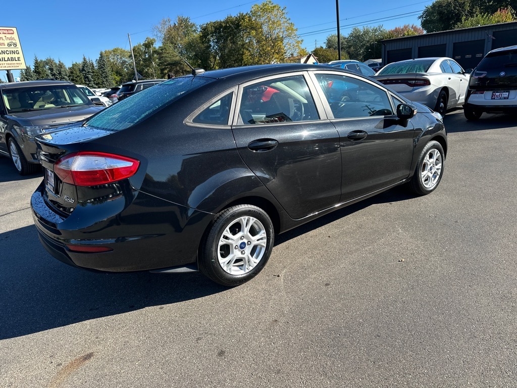 Ford Fiesta 4dr Sdn SE 2014 Ford Fiesta 4dr Sdn SE 2014