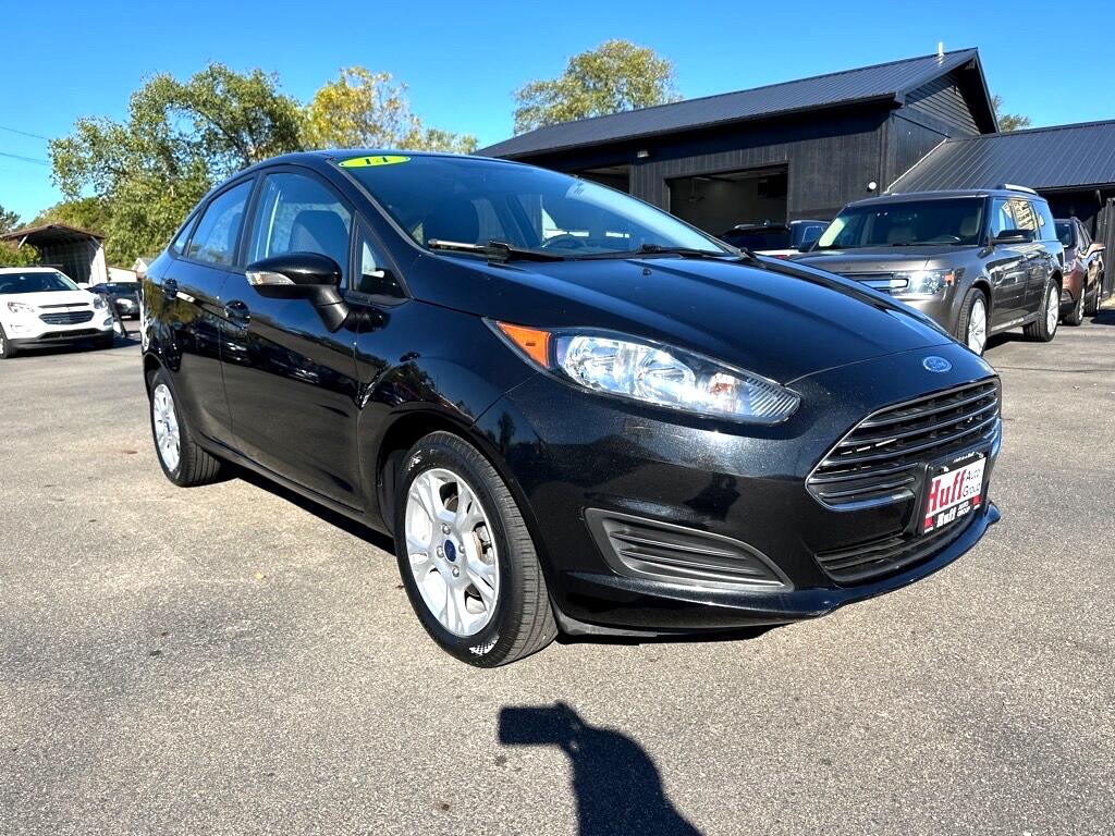 2014 Ford Fiesta SE's photo