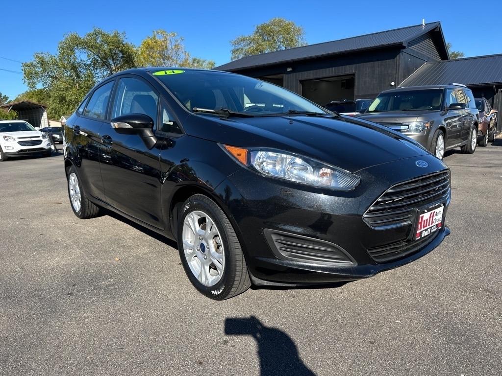 2014 Ford Fiesta 4dr Sdn SE
