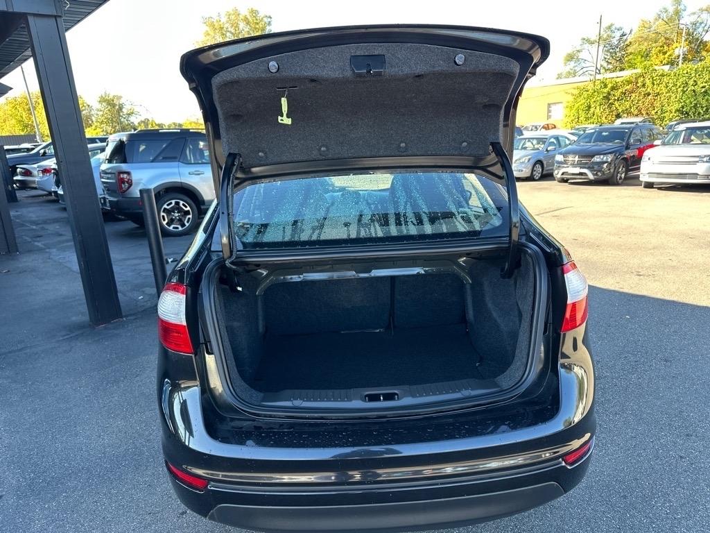 Ford Fiesta 4dr Sdn SE 2014