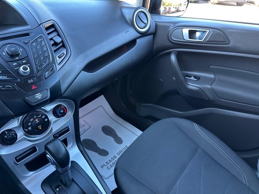 Ford Fiesta 4dr Sdn SE 2014
