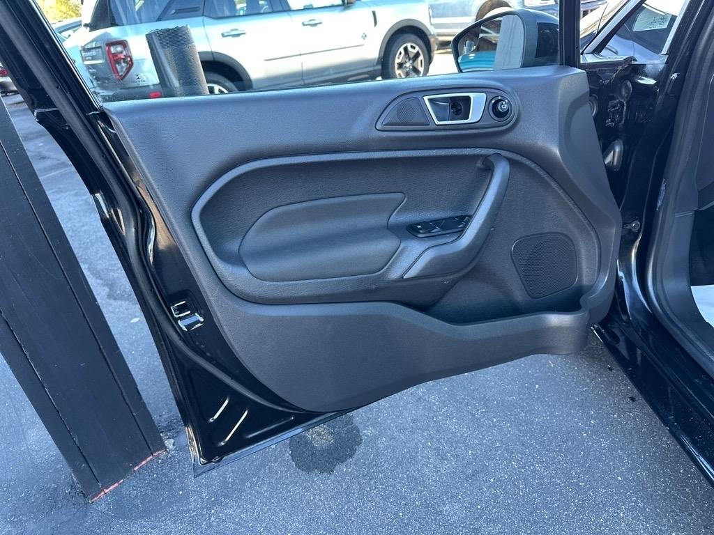 Ford Fiesta 4dr Sdn SE 2014