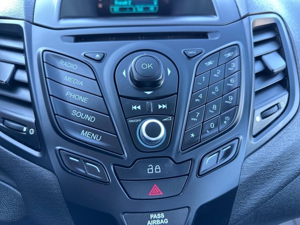 Ford Fiesta 4dr Sdn SE 2014