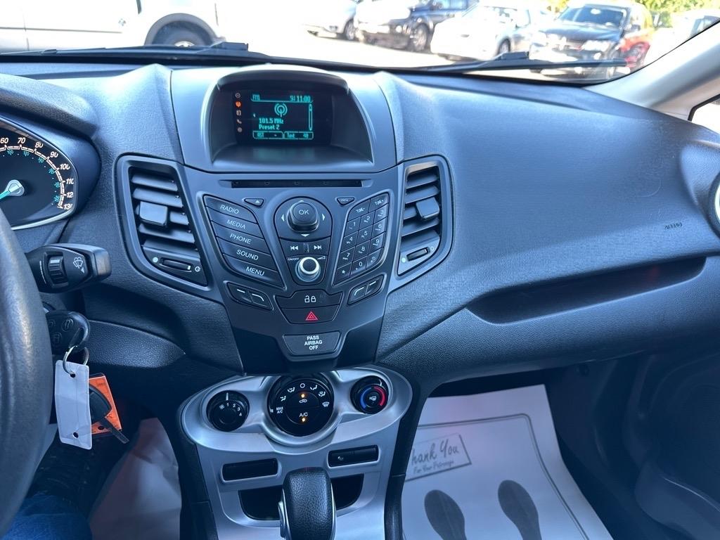 Ford Fiesta 4dr Sdn SE 2014
