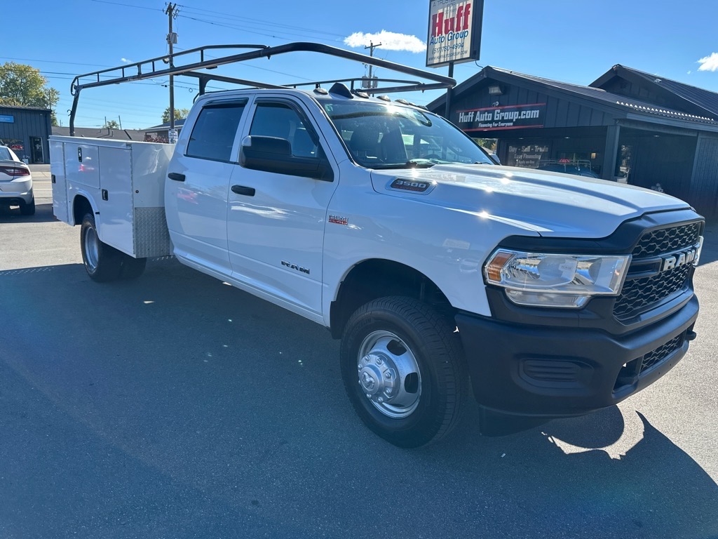 RAM 3500 Chassis Cab Tradesman 4WD Crew Cab 60" CA 172.4" WB 2022 RAM 3500 Chassis Cab Tradesman 4WD Crew Cab 60" CA 172.4" WB 2022