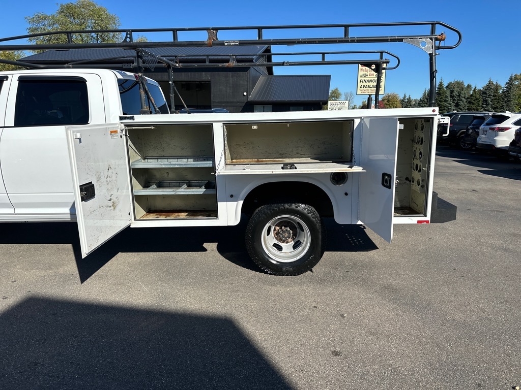 RAM 3500 Chassis Cab Tradesman 4WD Crew Cab 60" CA 172.4" WB 2022 RAM 3500 Chassis Cab Tradesman 4WD Crew Cab 60" CA 172.4" WB 2022