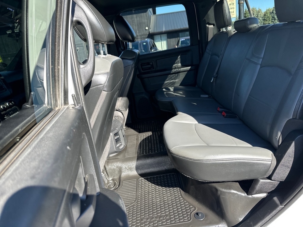 RAM 3500 Chassis Cab Tradesman 4WD Crew Cab 60" CA 172.4" WB 2022 RAM 3500 Chassis Cab Tradesman 4WD Crew Cab 60" CA 172.4" WB 2022