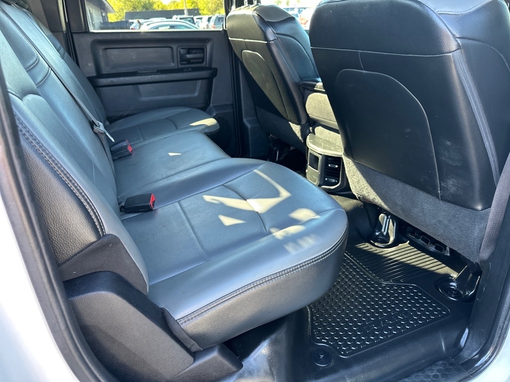 RAM 3500 Chassis Cab Tradesman 4WD Crew Cab 60" CA 172.4" WB 2022 RAM 3500 Chassis Cab Tradesman 4WD Crew Cab 60" CA 172.4" WB 2022