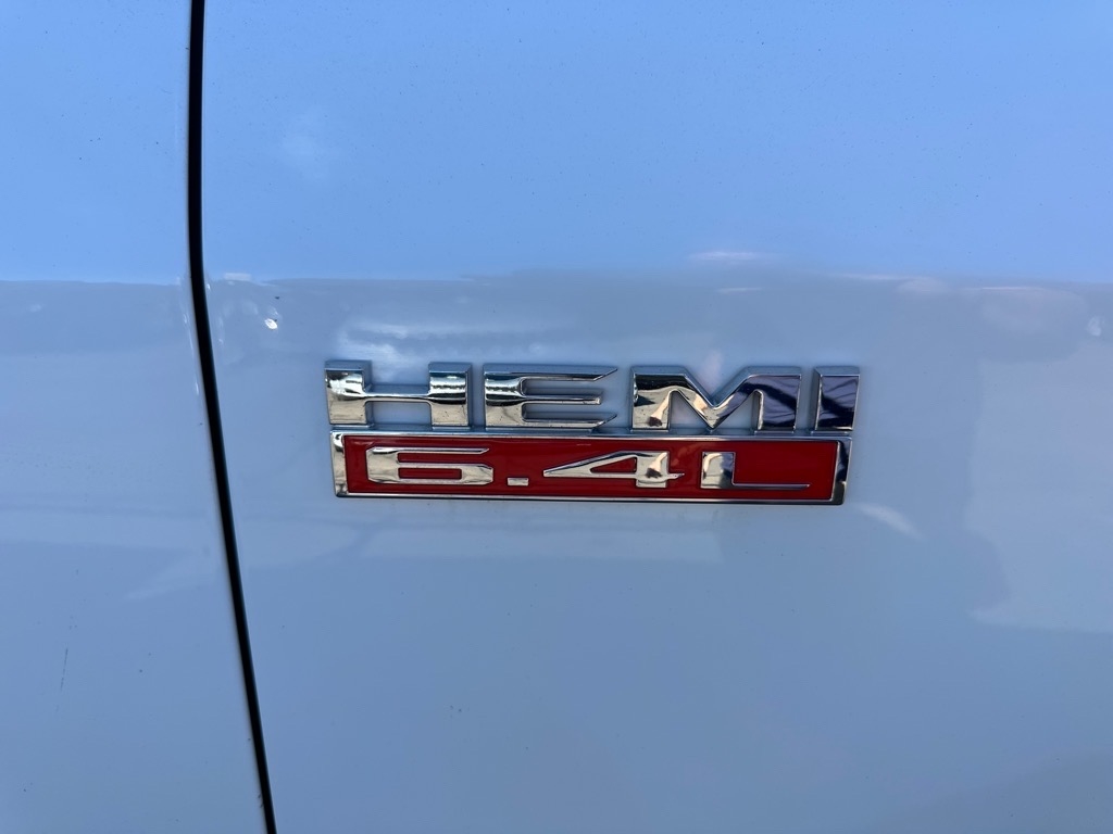 RAM 3500 Chassis Cab Tradesman 4WD Crew Cab 60" CA 172.4" WB 2022