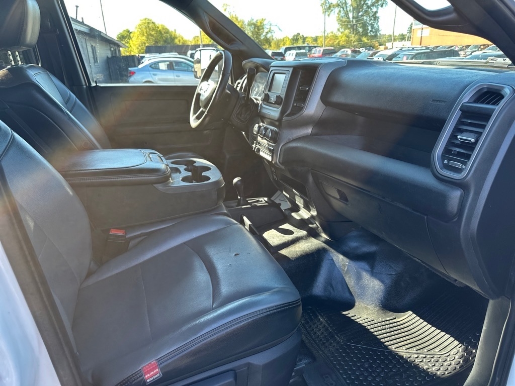 RAM 3500 Chassis Cab Tradesman 4WD Crew Cab 60" CA 172.4" WB 2022