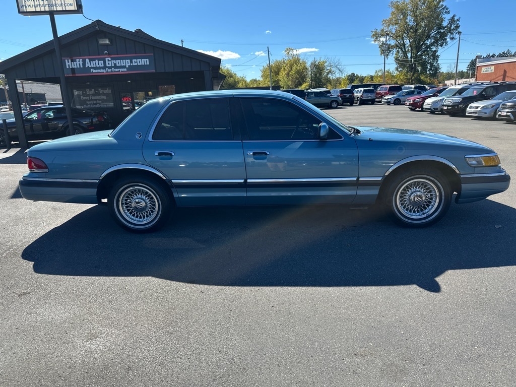 Mercury Grand Marquis 4dr Sedan LS 1993 Mercury Grand Marquis 4dr Sedan LS 1993