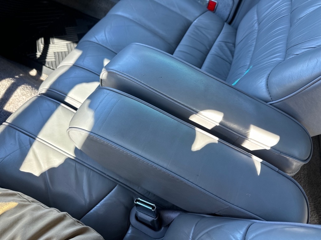 Mercury Grand Marquis 4dr Sedan LS 1993 Mercury Grand Marquis 4dr Sedan LS 1993