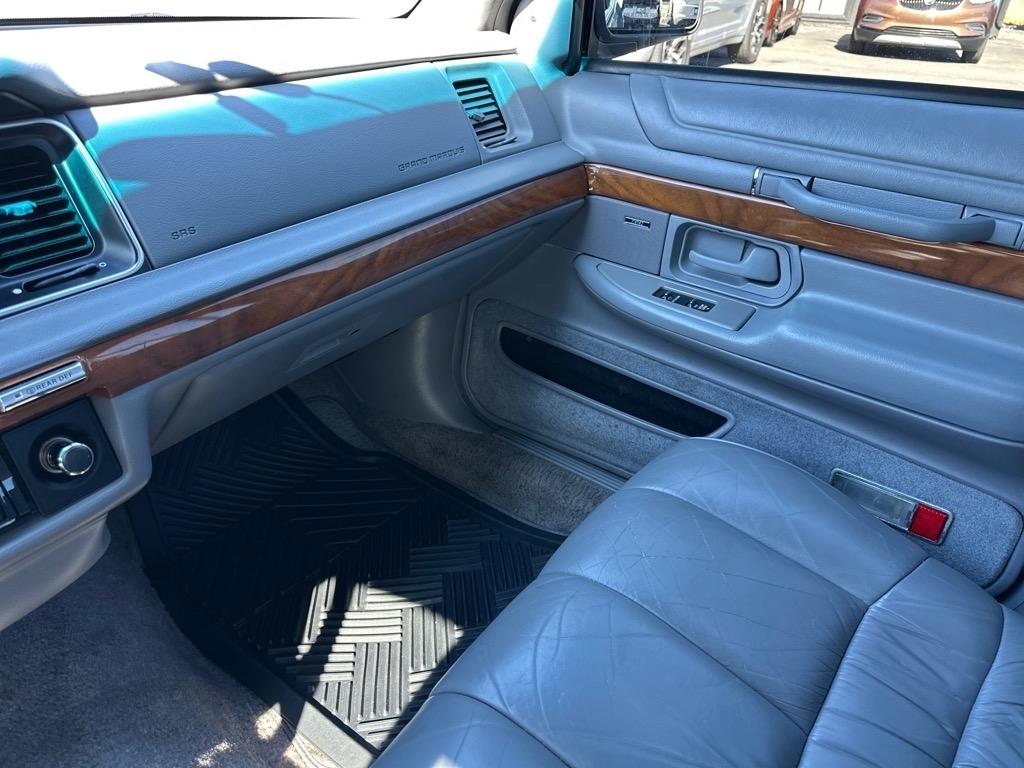 Mercury Grand Marquis 4dr Sedan LS 1993