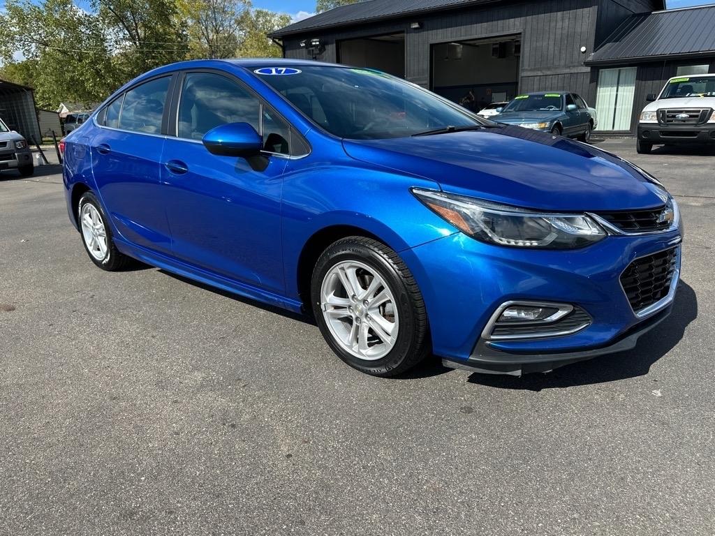 2017 Chevrolet CRUZE LT 