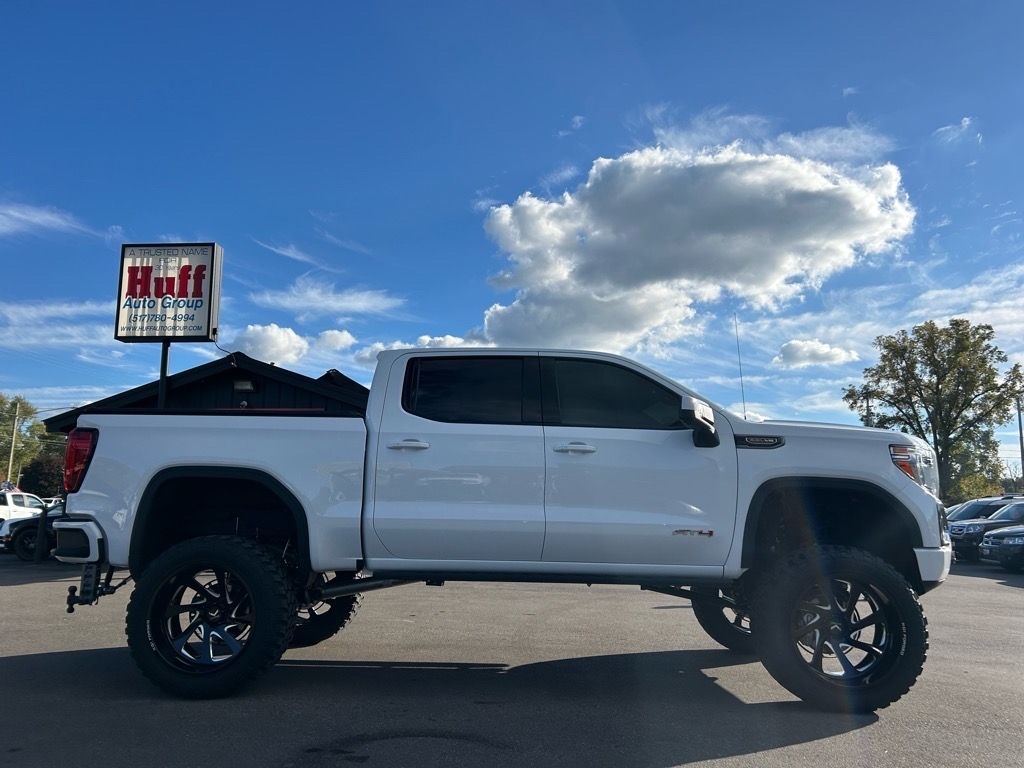 GMC Sierra 1500 Limited 4WD Crew Cab 147" AT4 2022