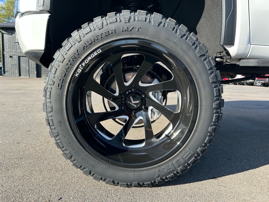 GMC Sierra 1500 Limited 4WD Crew Cab 147" AT4 2022