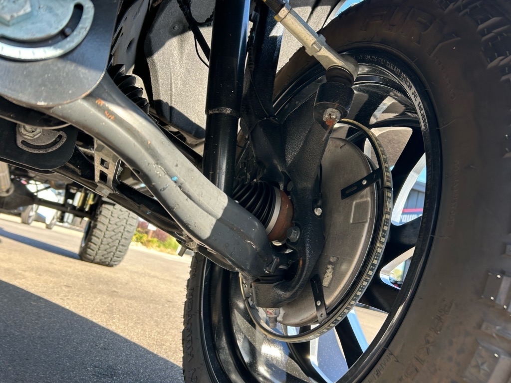 GMC Sierra 1500 Limited 4WD Crew Cab 147" AT4 2022