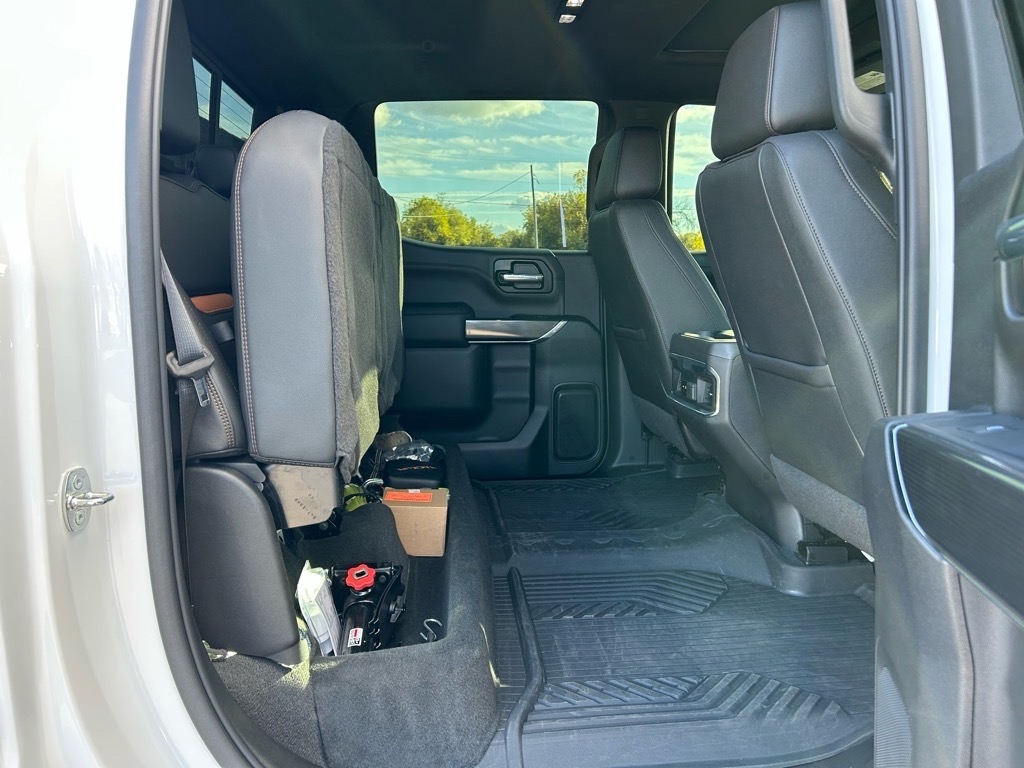 GMC Sierra 1500 Limited 4WD Crew Cab 147" AT4 2022