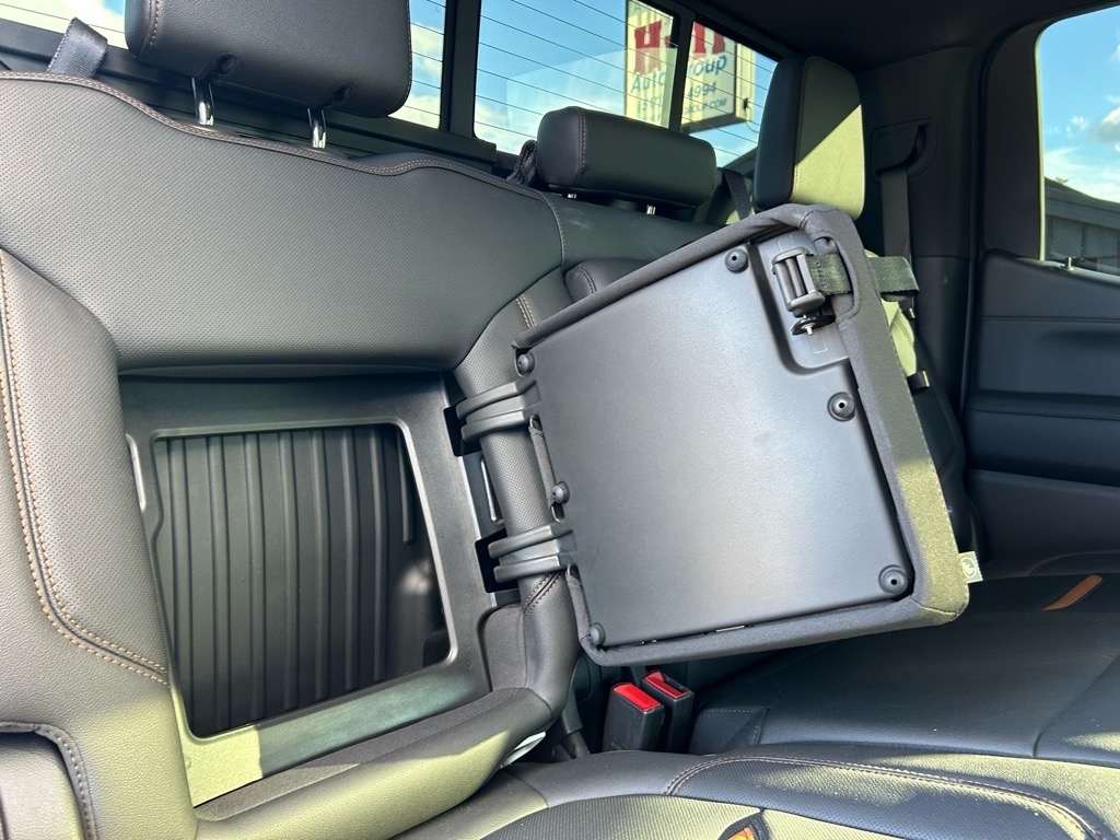 GMC Sierra 1500 Limited 4WD Crew Cab 147" AT4 2022