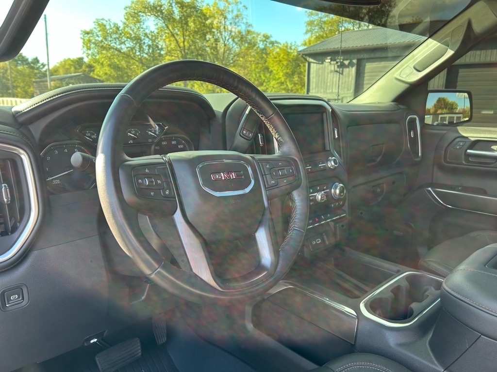 GMC Sierra 1500 Limited 4WD Crew Cab 147" AT4 2022