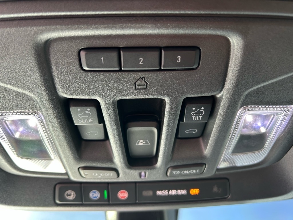 GMC Sierra 1500 Limited 4WD Crew Cab 147" AT4 2022