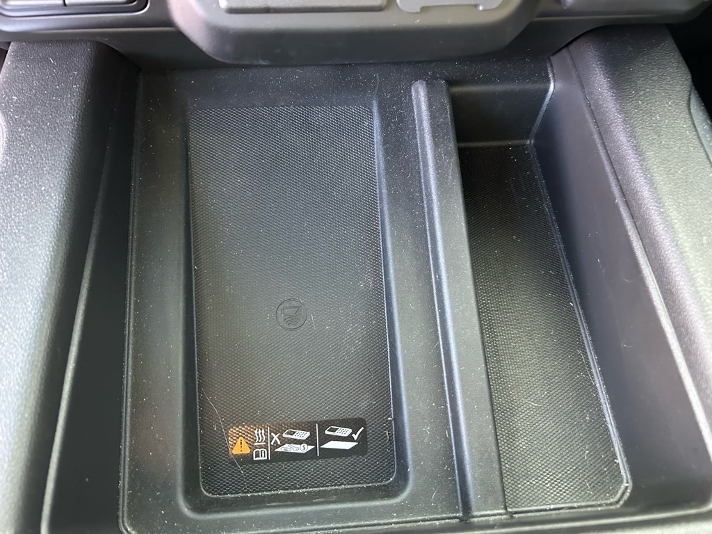 GMC Sierra 1500 Limited 4WD Crew Cab 147" AT4 2022