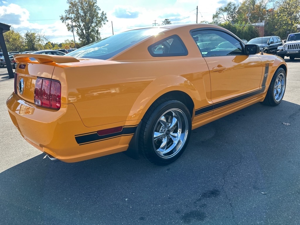 Ford Mustang 2dr Cpe GT Deluxe 2007 Ford Mustang 2dr Cpe GT Deluxe 2007
