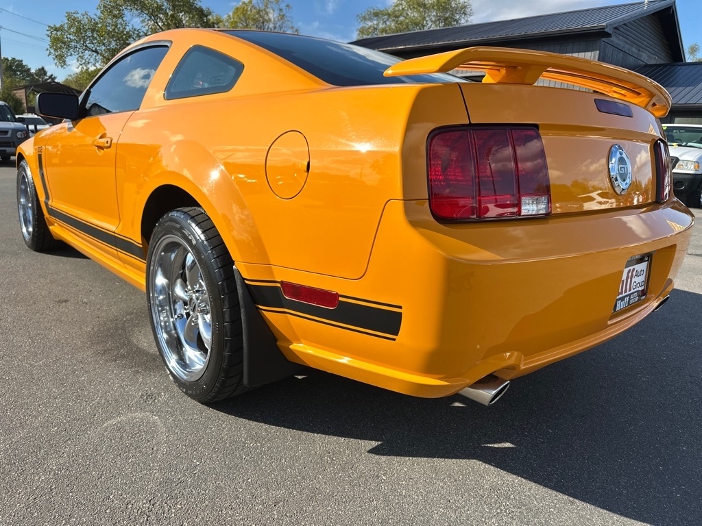 Ford Mustang 2dr Cpe GT Deluxe 2007 Ford Mustang 2dr Cpe GT Deluxe 2007