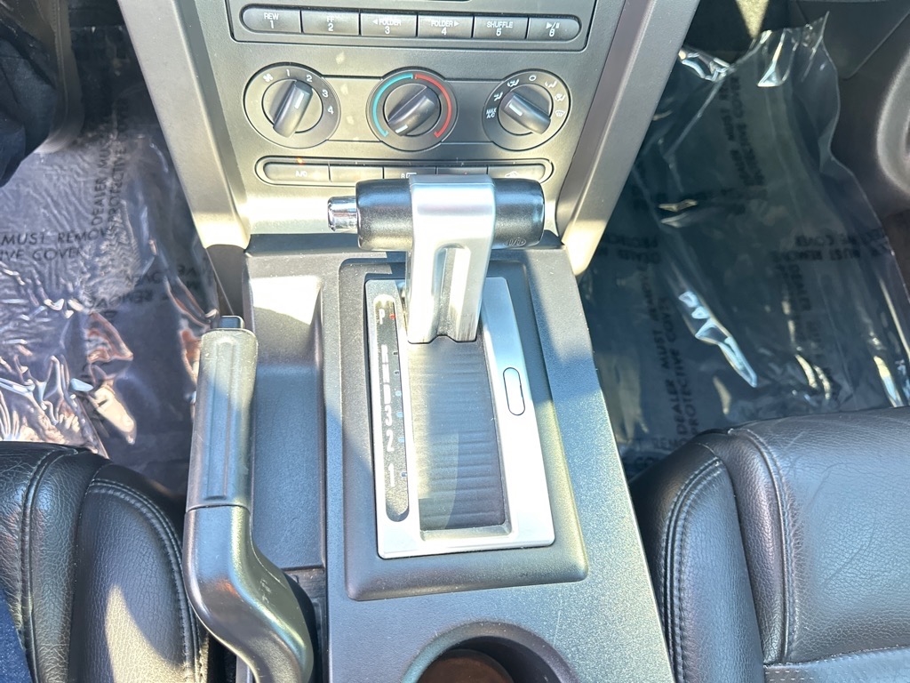 Ford Mustang 2dr Cpe GT Deluxe 2007 Ford Mustang 2dr Cpe GT Deluxe 2007
