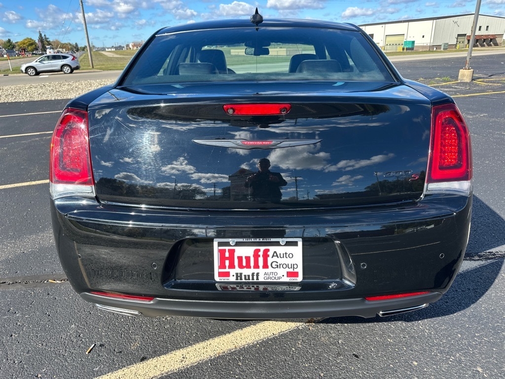 Chrysler 300 300S RWD 2021