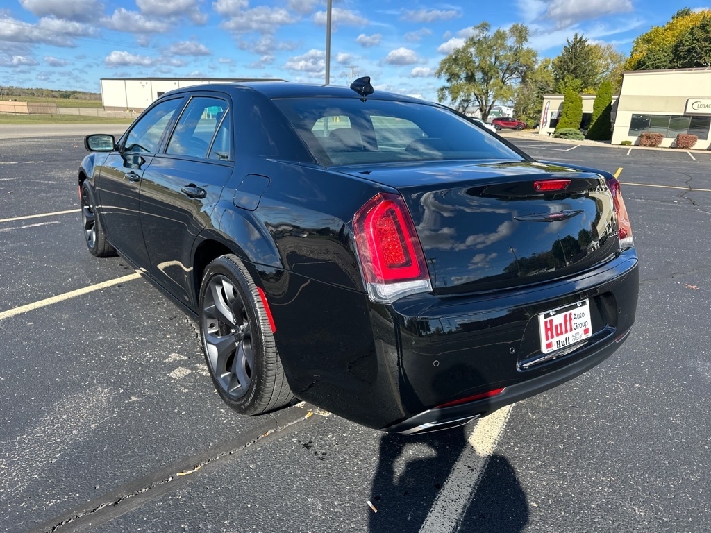 Chrysler 300 300S RWD 2021