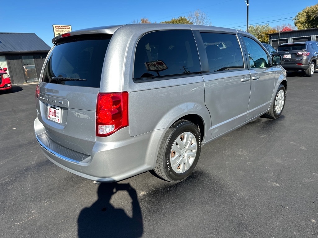 2018 Dodge Grand Caravan SE photo 3