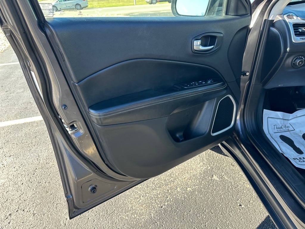 Jeep Compass Latitude 4x4 2018 Jeep Compass Latitude 4x4 2018