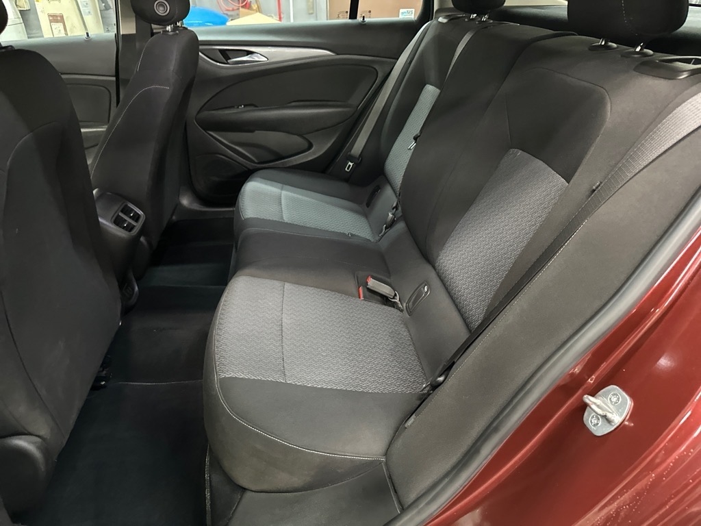 Buick Regal Sportback 4dr Sdn Preferred FWD 2019