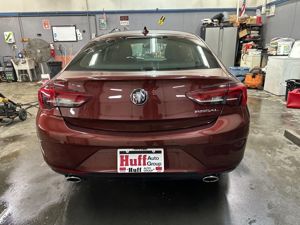 Buick Regal Sportback 4dr Sdn Preferred FWD 2019