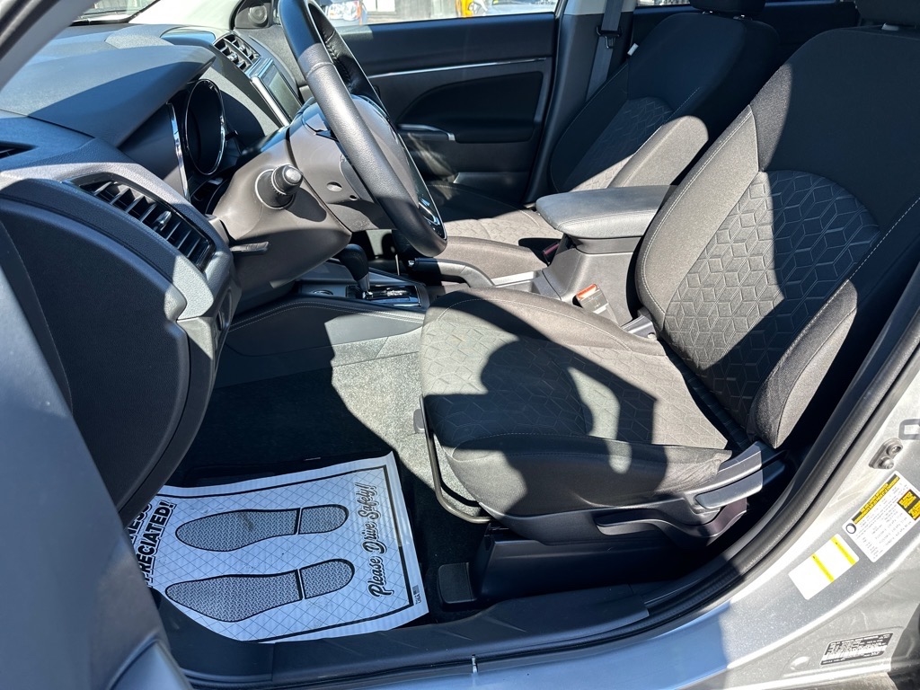 Mitsubishi Outlander Sport ES 2.0 AWC CVT 2021