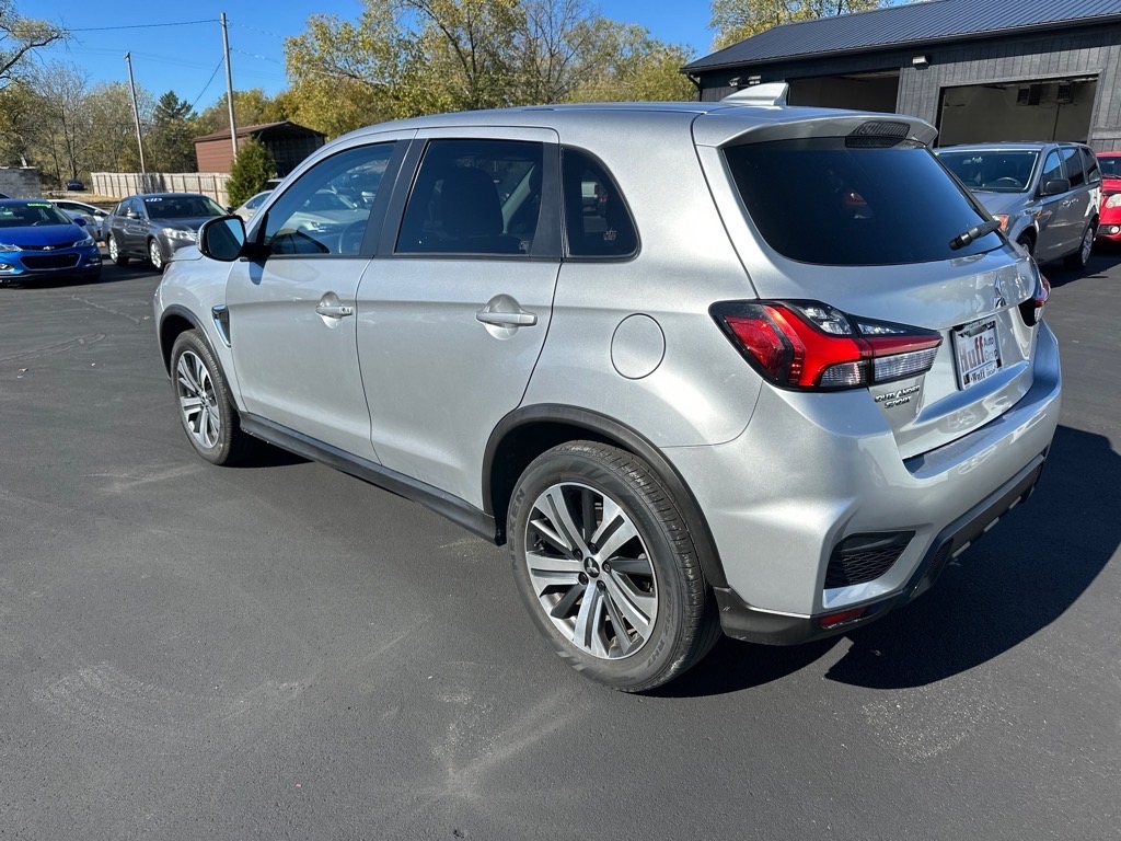 Mitsubishi Outlander Sport ES 2.0 AWC CVT 2021