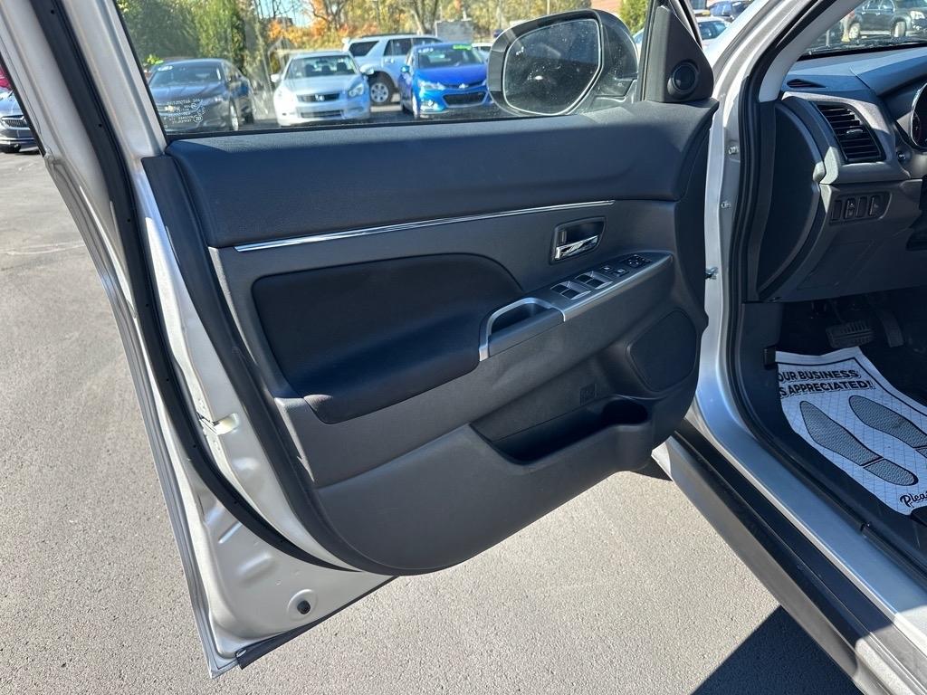 Mitsubishi Outlander Sport ES 2.0 AWC CVT 2021