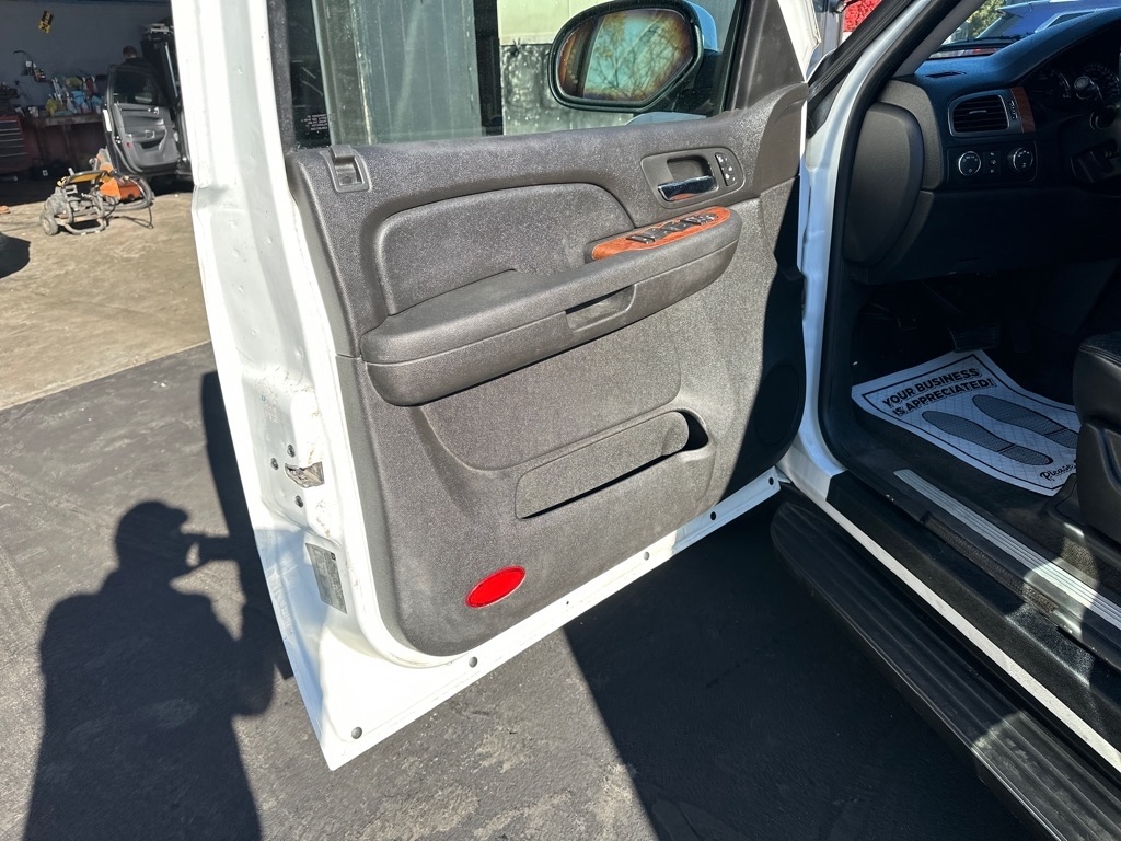 GMC Yukon XL 4WD 4dr 1500 SLT 2007 GMC Yukon XL 4WD 4dr 1500 SLT 2007