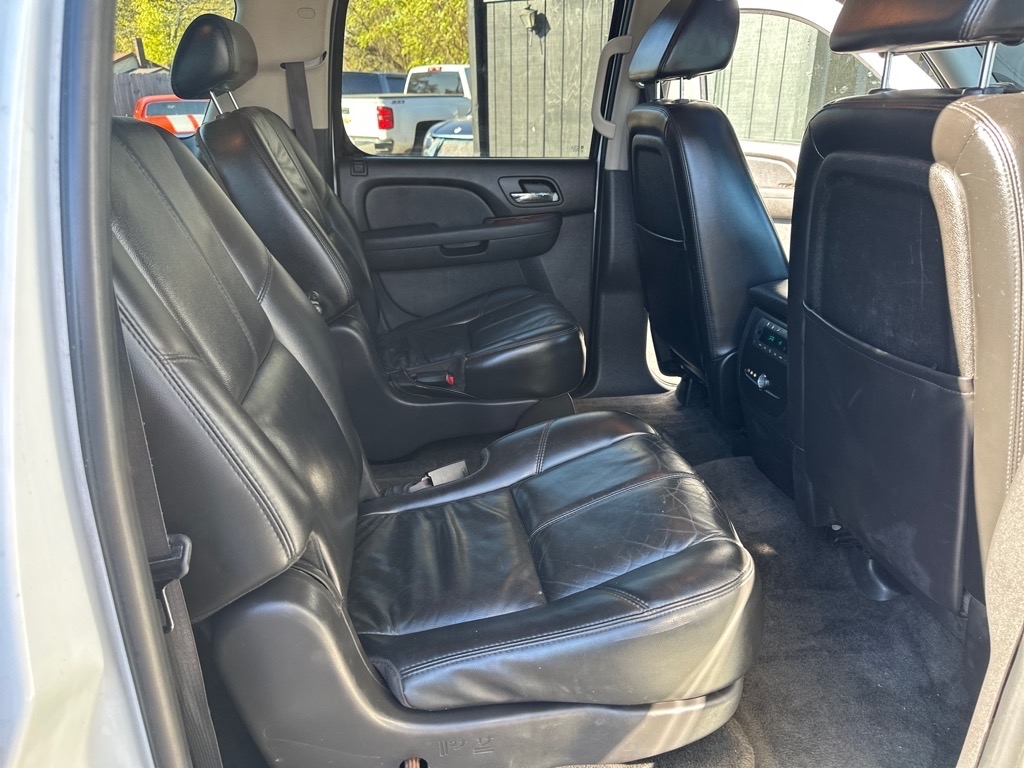 GMC Yukon XL 4WD 4dr 1500 SLT 2007 GMC Yukon XL 4WD 4dr 1500 SLT 2007