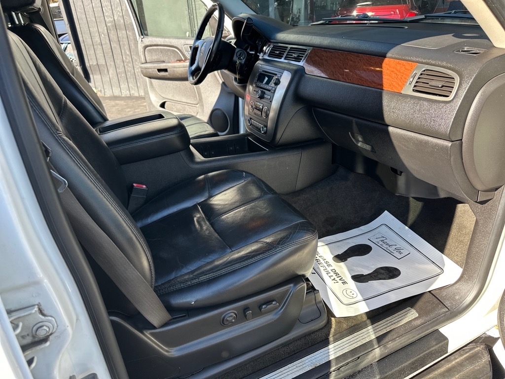 GMC Yukon XL 4WD 4dr 1500 SLT 2007 GMC Yukon XL 4WD 4dr 1500 SLT 2007