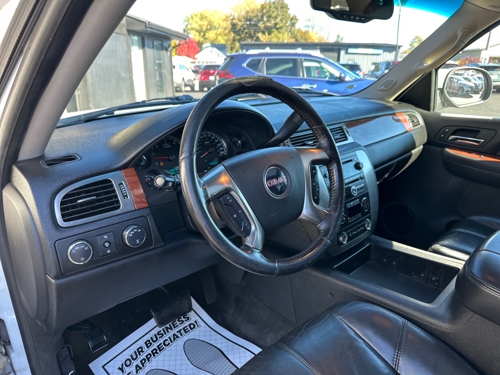 GMC Yukon XL 4WD 4dr 1500 SLT 2007