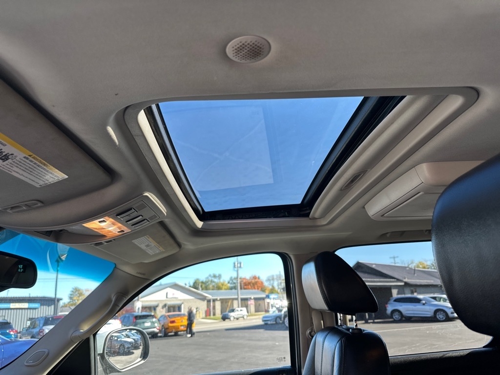 GMC Yukon XL 4WD 4dr 1500 SLT 2007