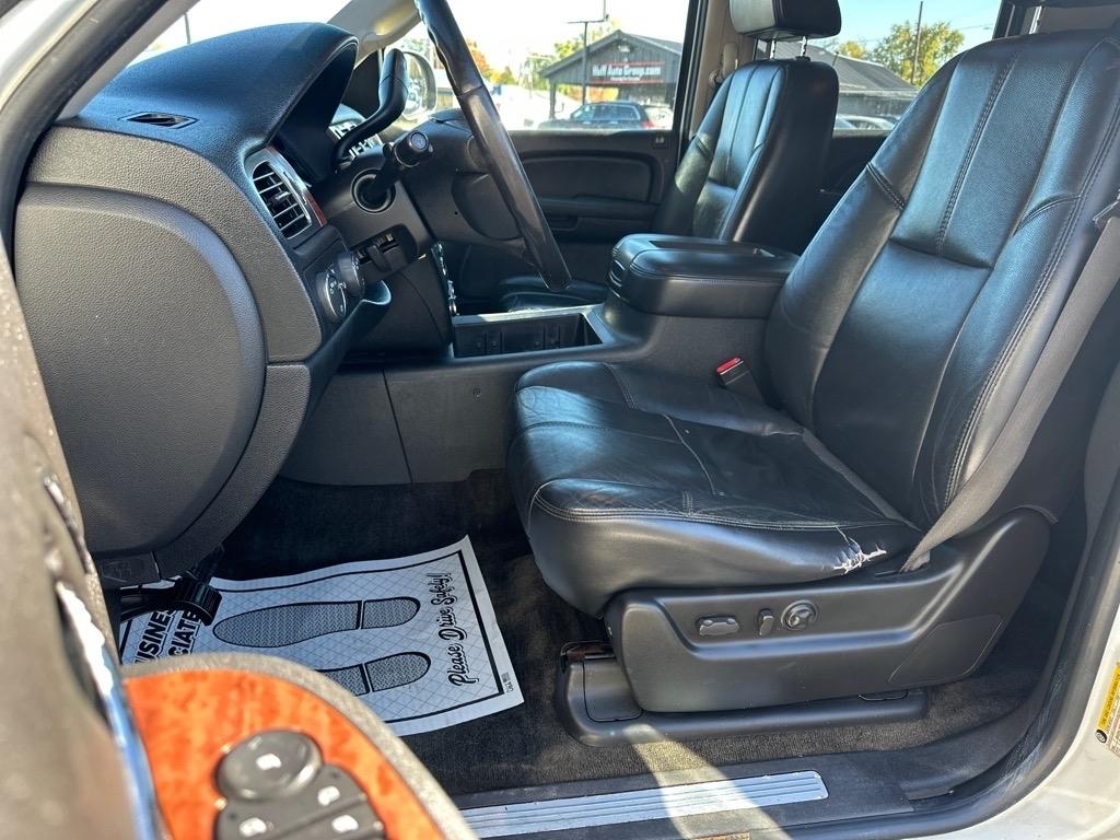 GMC Yukon XL 4WD 4dr 1500 SLT 2007