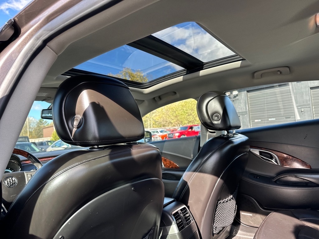 Buick LaCrosse 4dr Sdn CXS 3.6L 2010