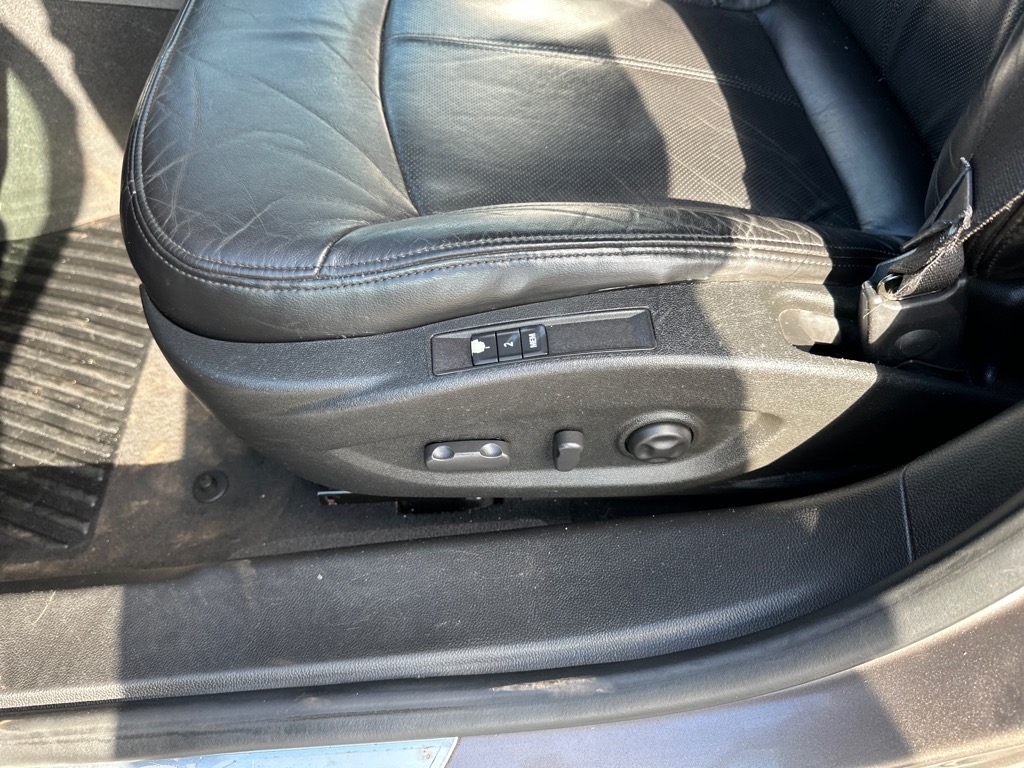 Buick LaCrosse 4dr Sdn CXS 3.6L 2010